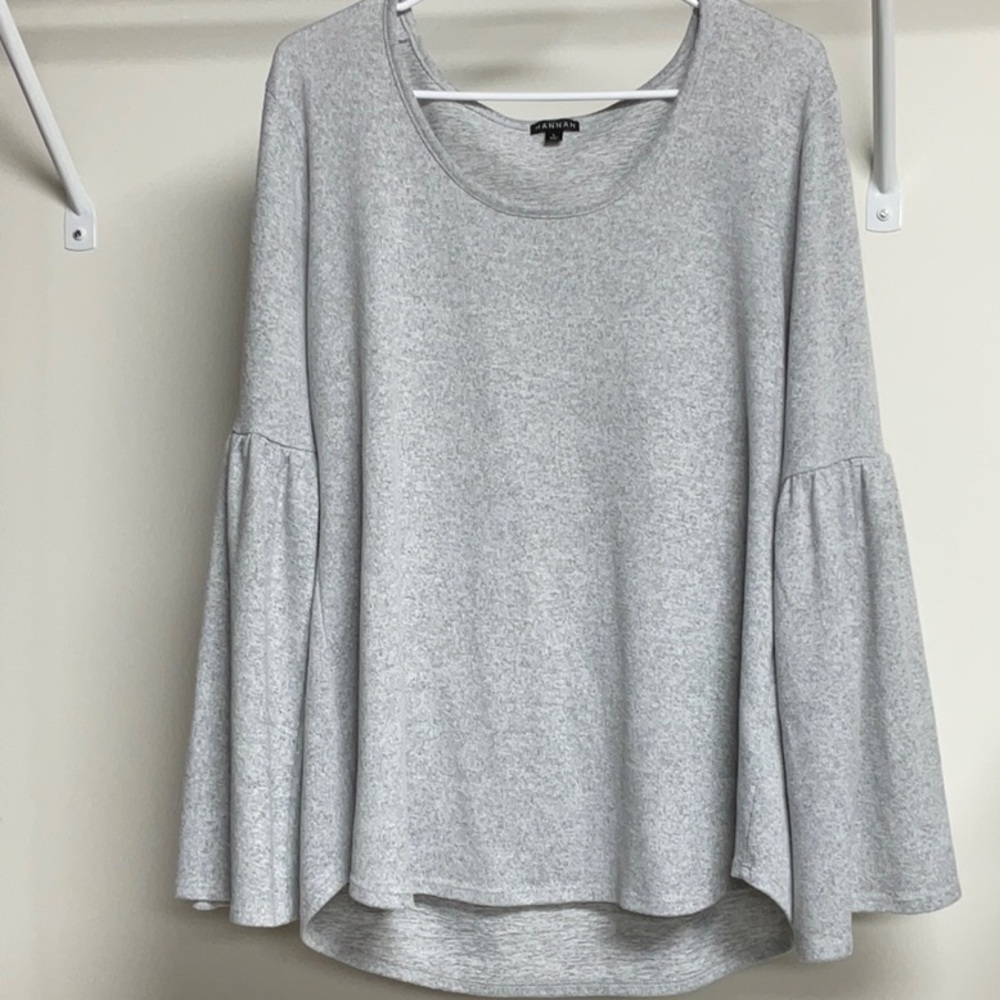 Hannah Heather Gray Bell Sleeve Blouse